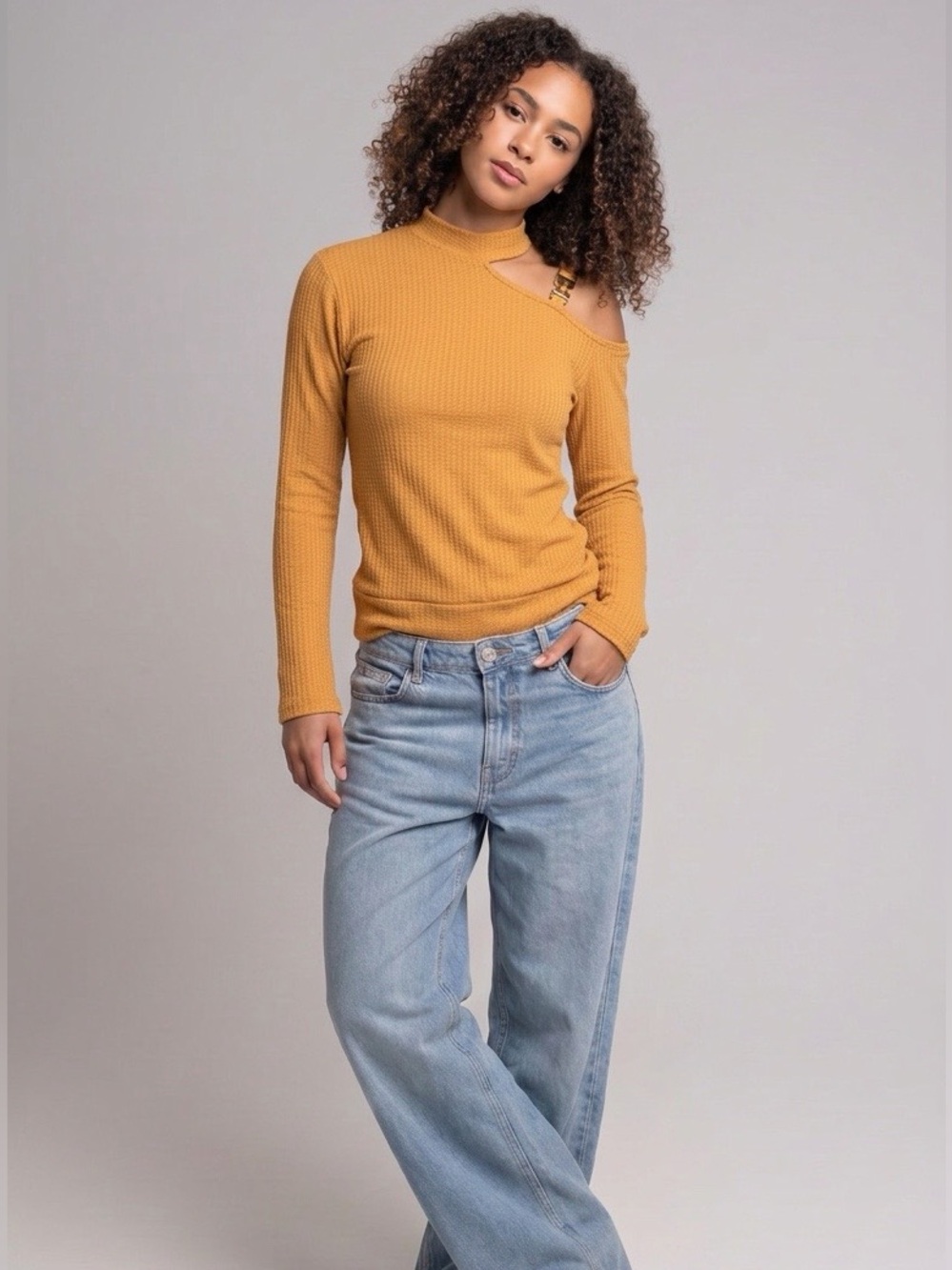 Venus Ribbed Buckle Sweater in Brown Size Small